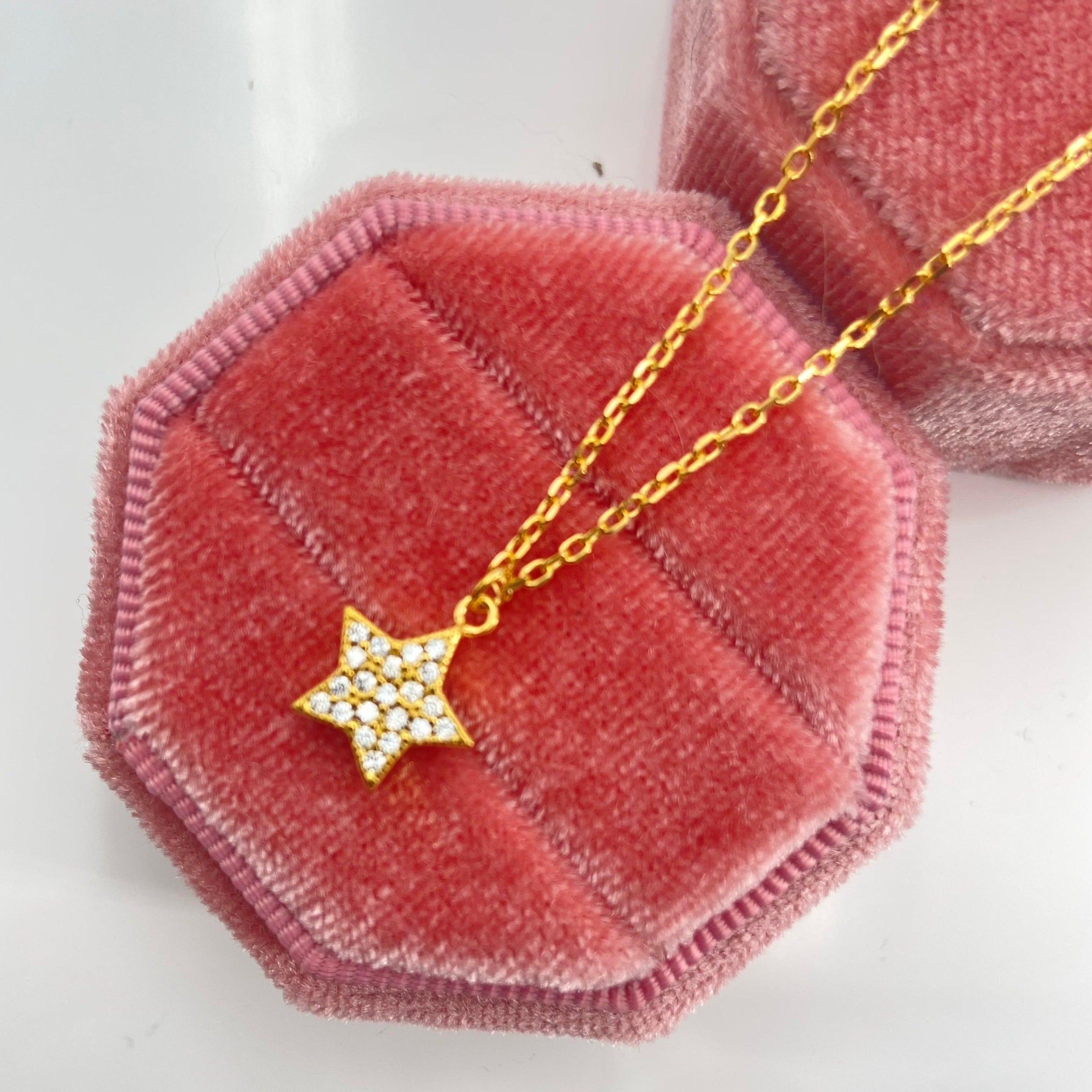 Halskette mit mit glitzerndem Zirkonia-Sternanhänger, Gold,zierliche Goldkette mit Anhänger