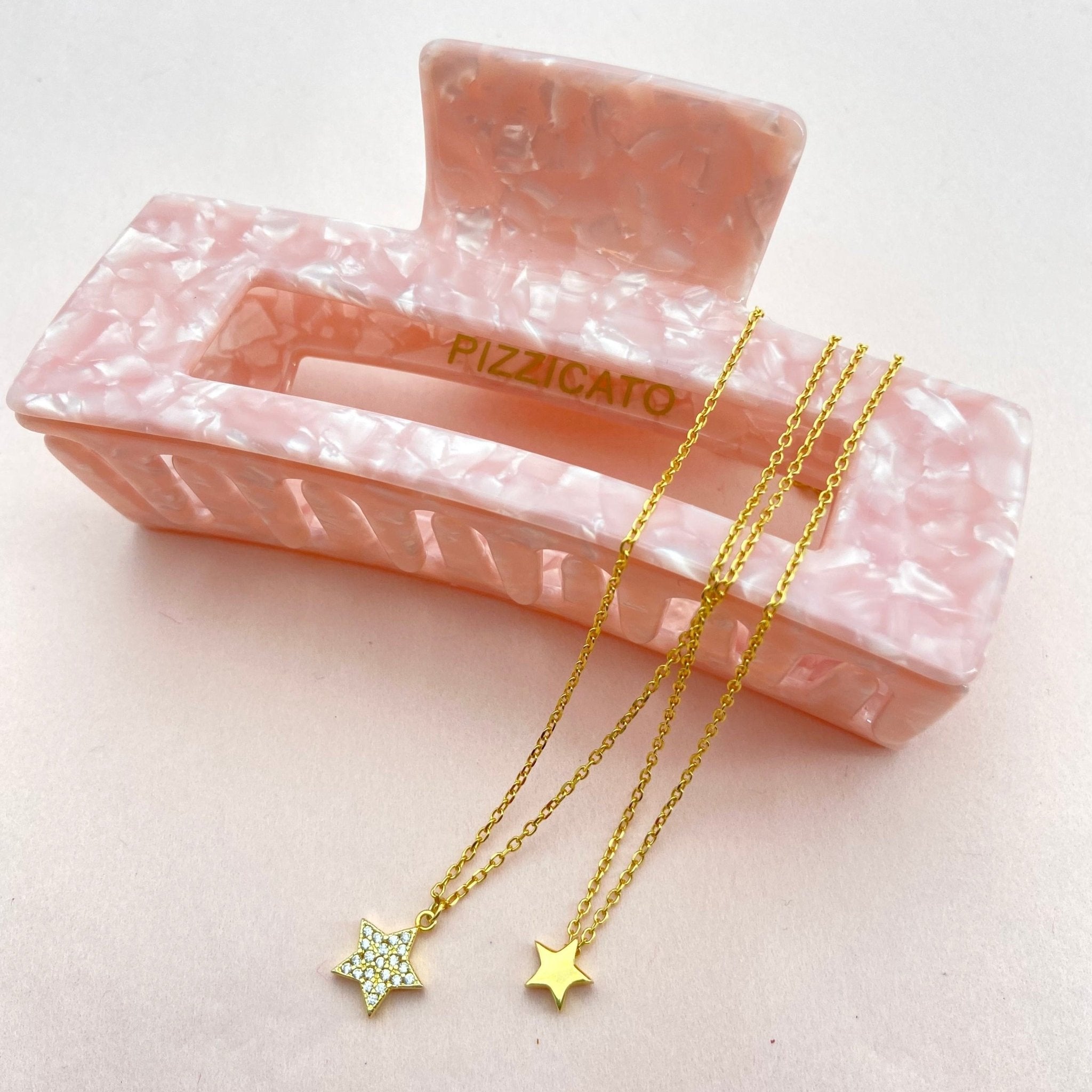 Collier avec pendentif étoile en zircone scintillante