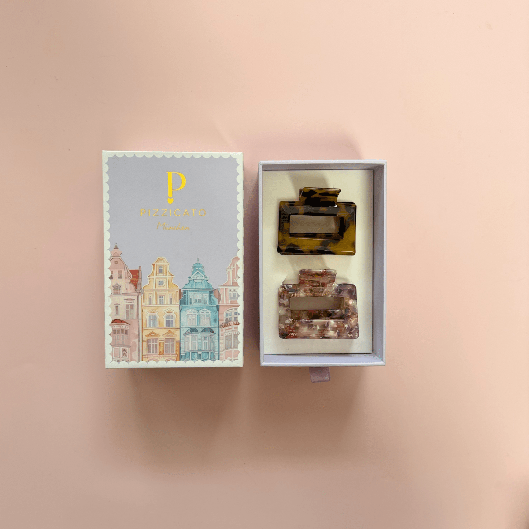 Geschenkbox Minimalist Small mit Haarklammern in Pearly Leaves und Leo Dark von Pizzicato