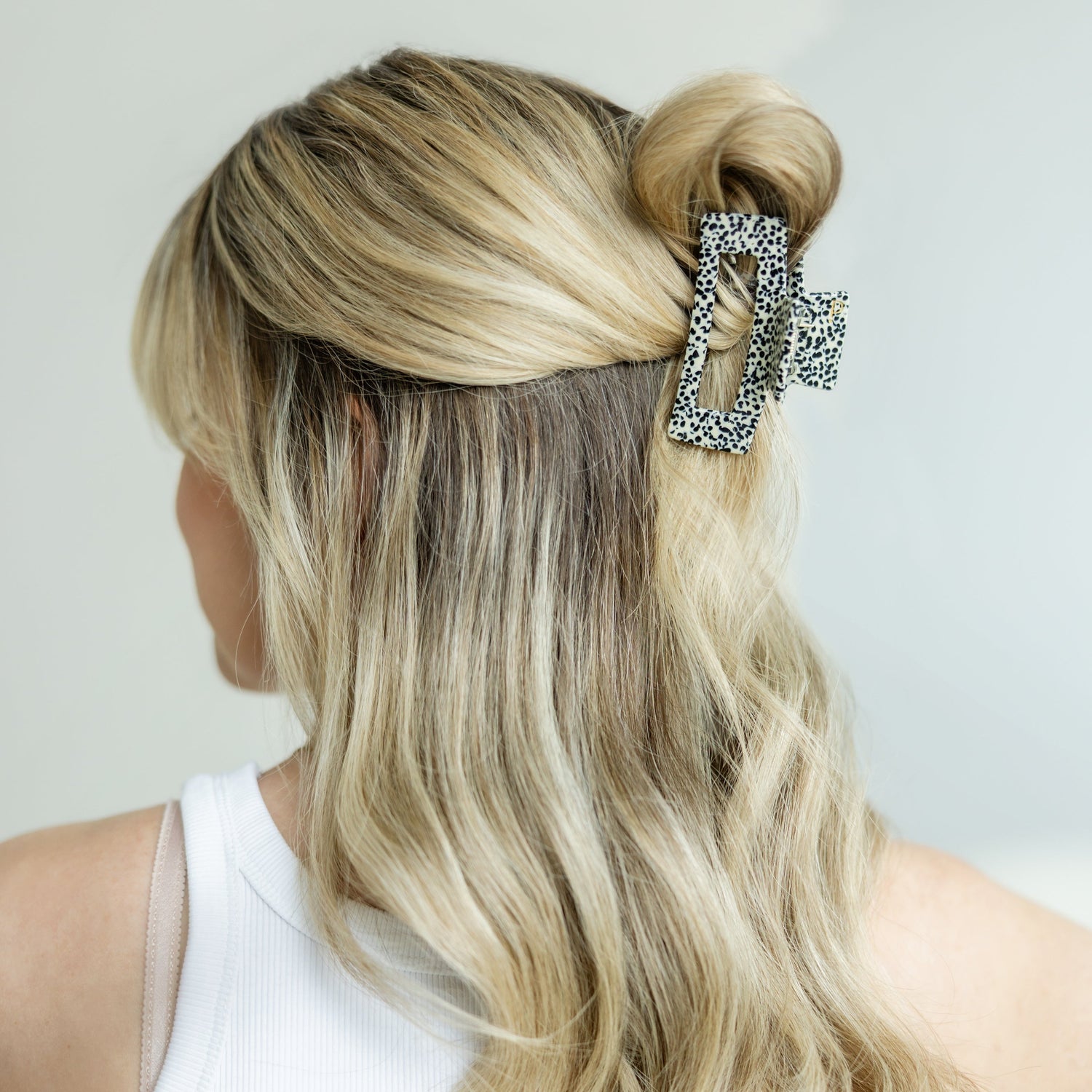 Haarklammer Pizzicato Minimalist Chia Black Medium halbhohe Frisur mittellanges Haar