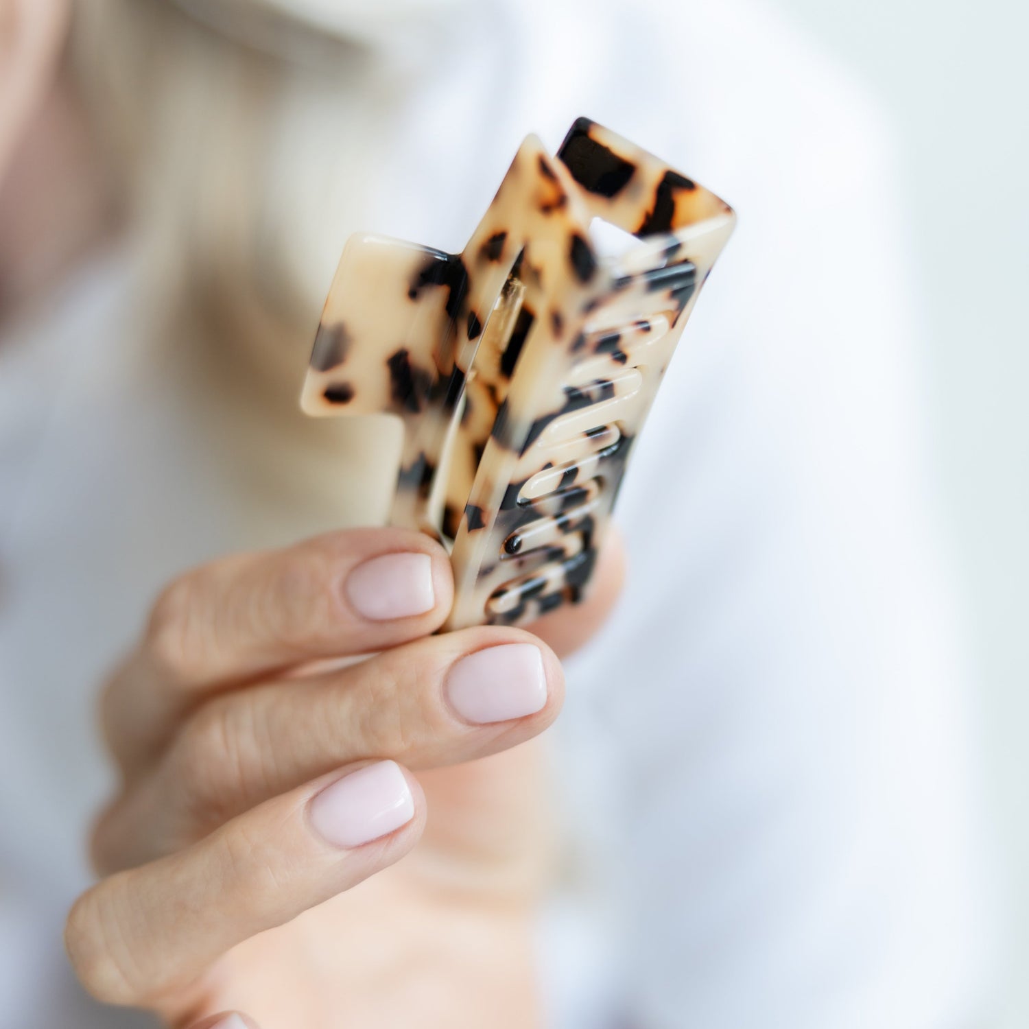 Haarklammer Pizzicato Minimalist Leo light Medium Schildpatt Seitenansicht