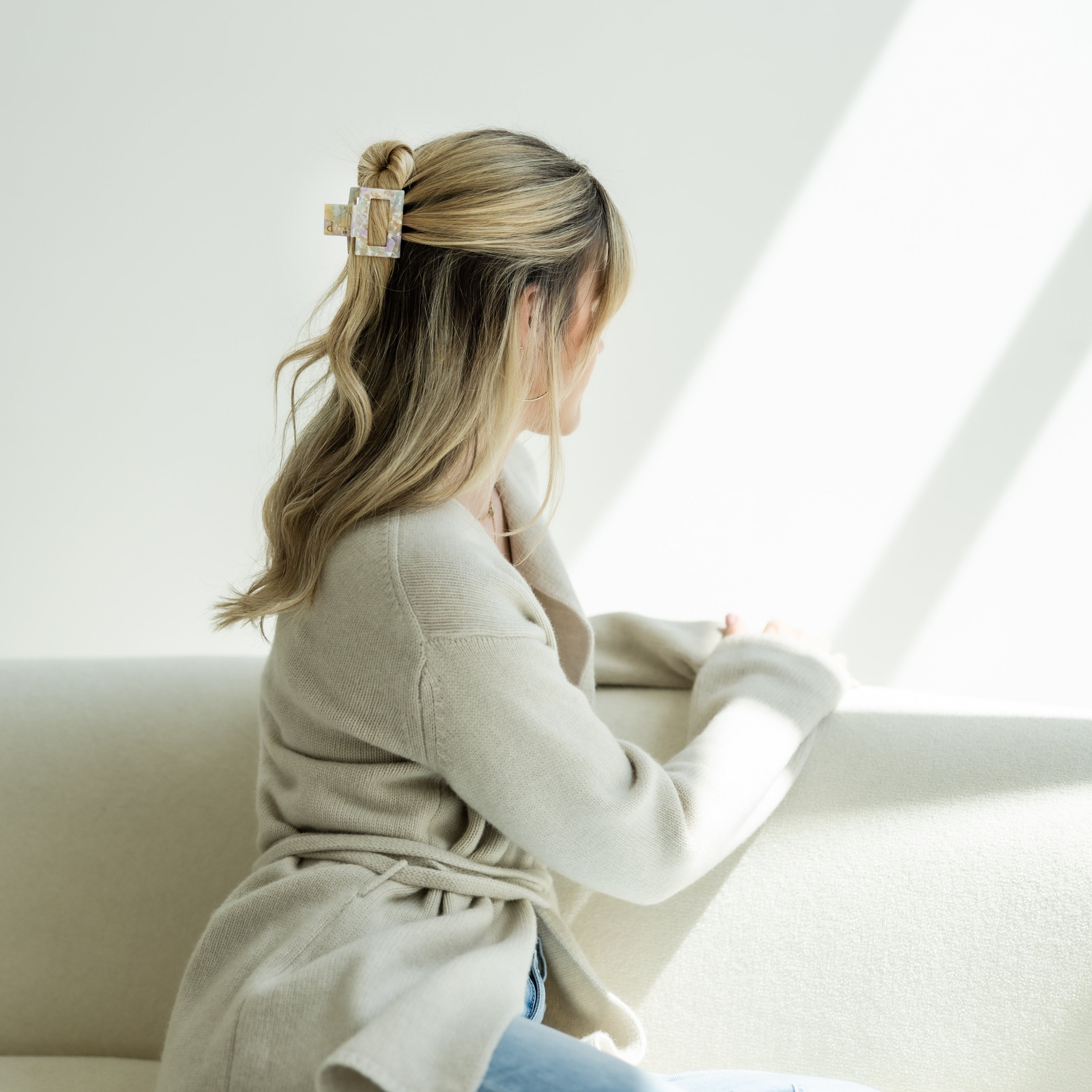 Haarklammer Pizzicato Minimalist Lilac Honey Small halbhohe Frisur mittellanges Haar