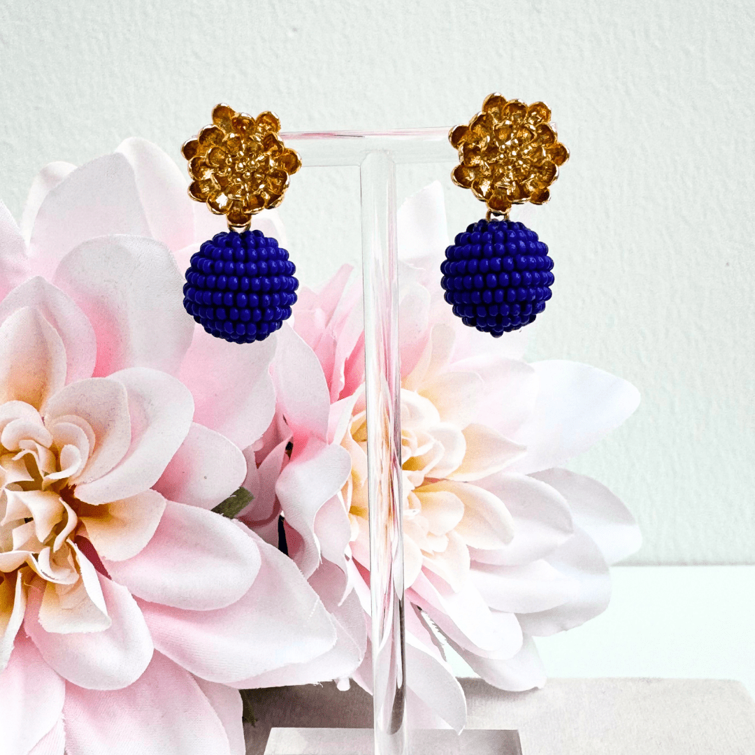 Elegante blaue Statement Ohrringe mit floralem Ohrstecker von Pizzicato