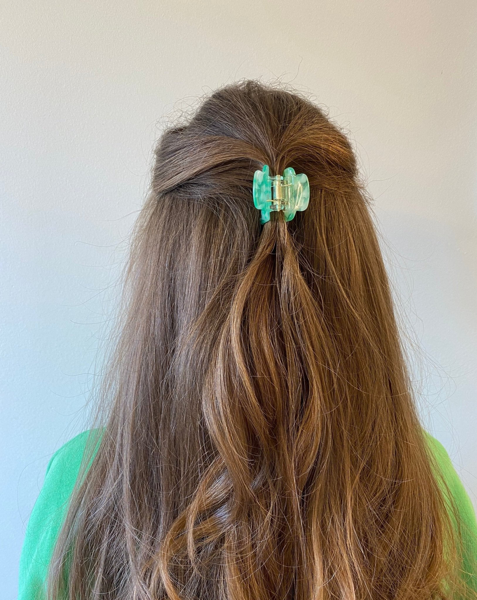 Hair clip Tilda, mint-white tortoiseshell look