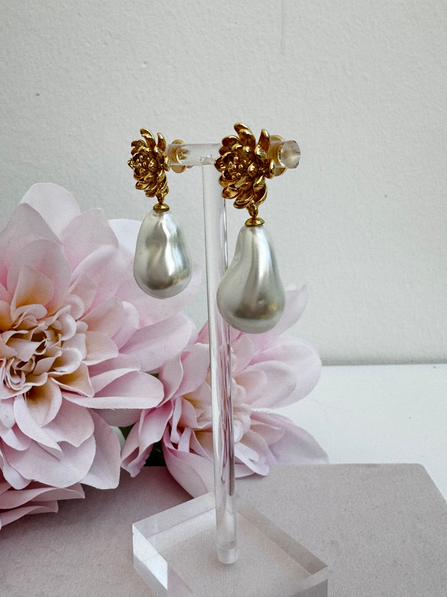 Dahlia Baroque Pearl