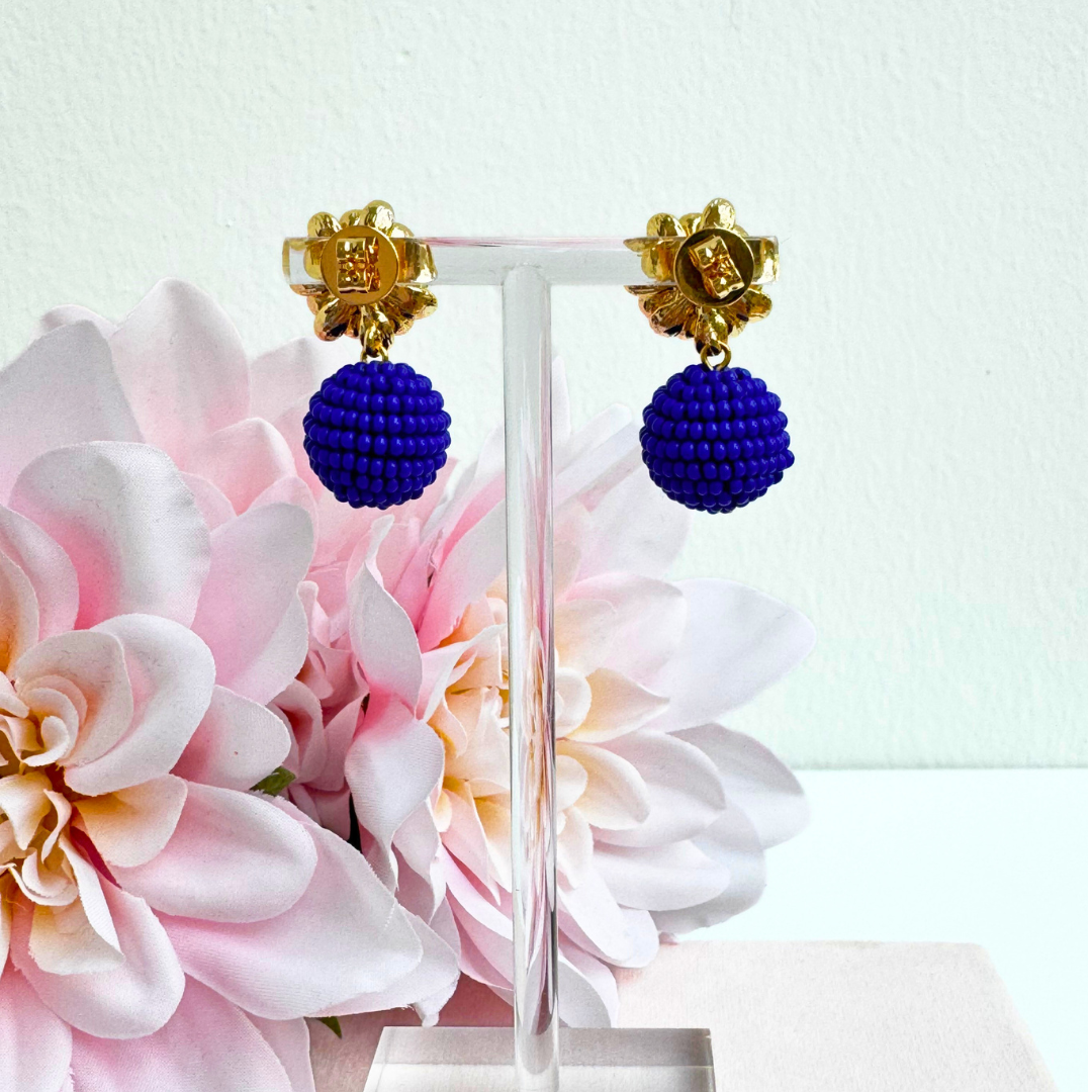 Dahlia Royal Blue handmontierte Statement Ohrringe aus München
