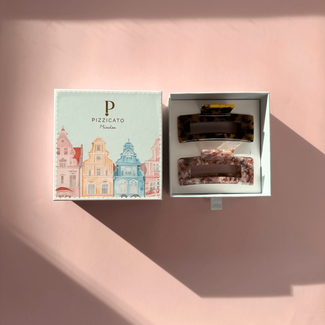 Large Geschenkbox mit den Haarklammern Pearly Leaves und Leo Dark von Pizzicato