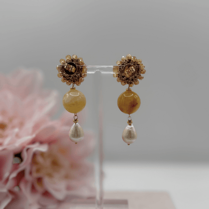 Beaded Cashmere Pearl von Hand gefertigt in München

