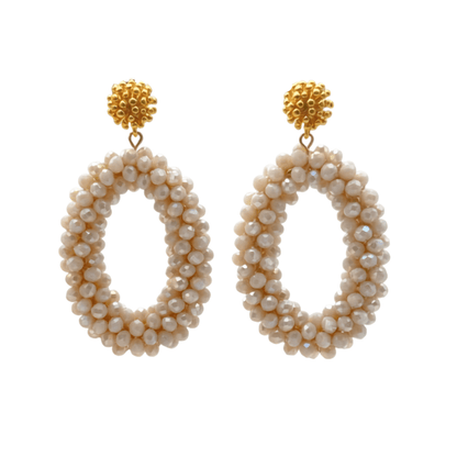Bloom Oval Vanilla White Statement Ohrringe von Pizzicato

