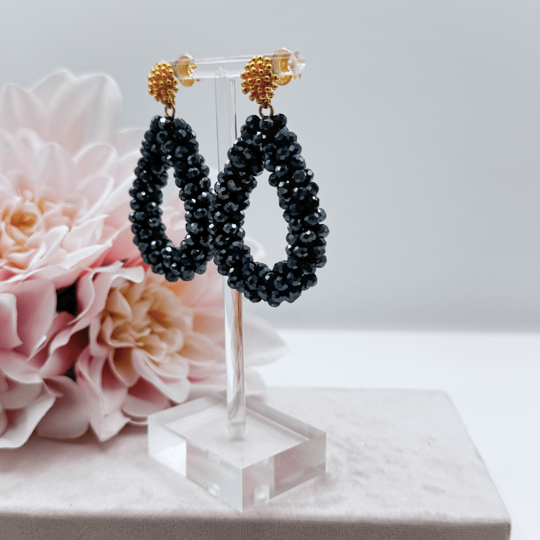 Pizzicato Statement Ohrring Bloom in Midnight Blue in Seitenansicht