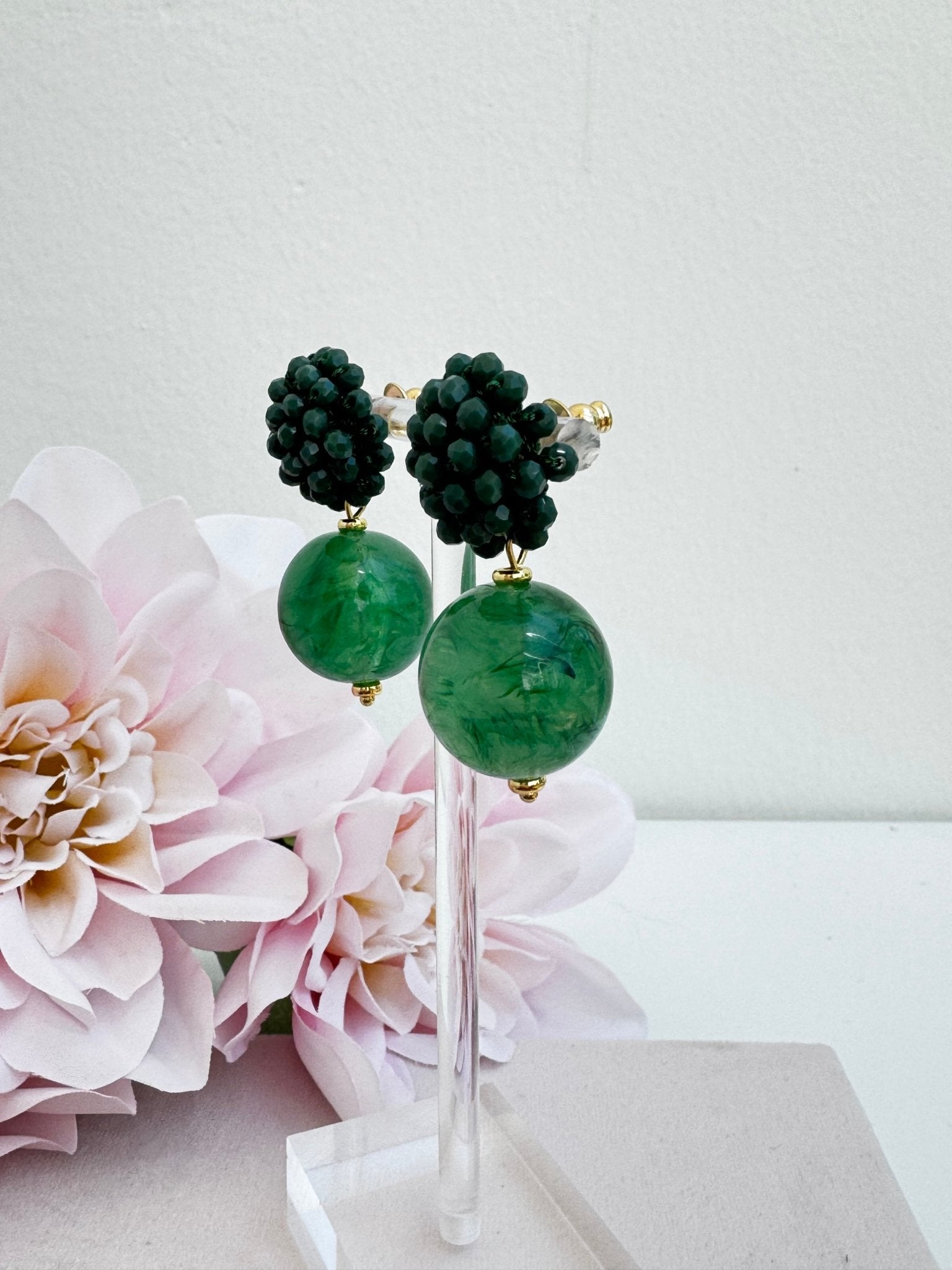 Pizzicato - Statement Ohrringe - Beaded Forest Green - 