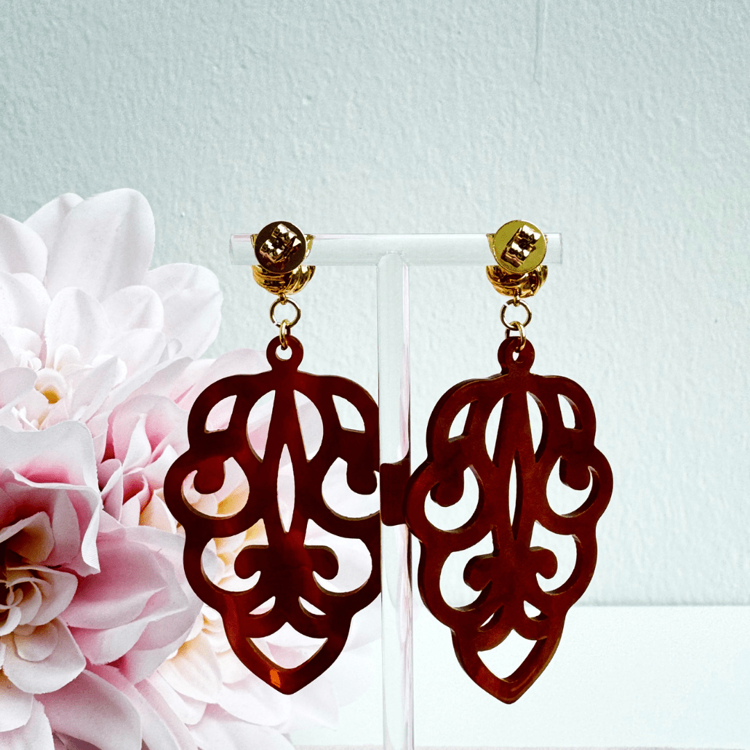 Cognacfarbene Statement Ohrringe mit Blatt-Anhänger von Pizzicato
